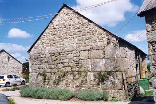 http://www.newcombe.info/Images/Newcombe/Paternal%20miscellaneous/Yeo-farm-Hall.jpg
